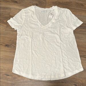 LOFT Women's White V-Neck Top